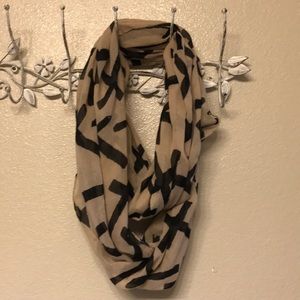 Infinity scarf